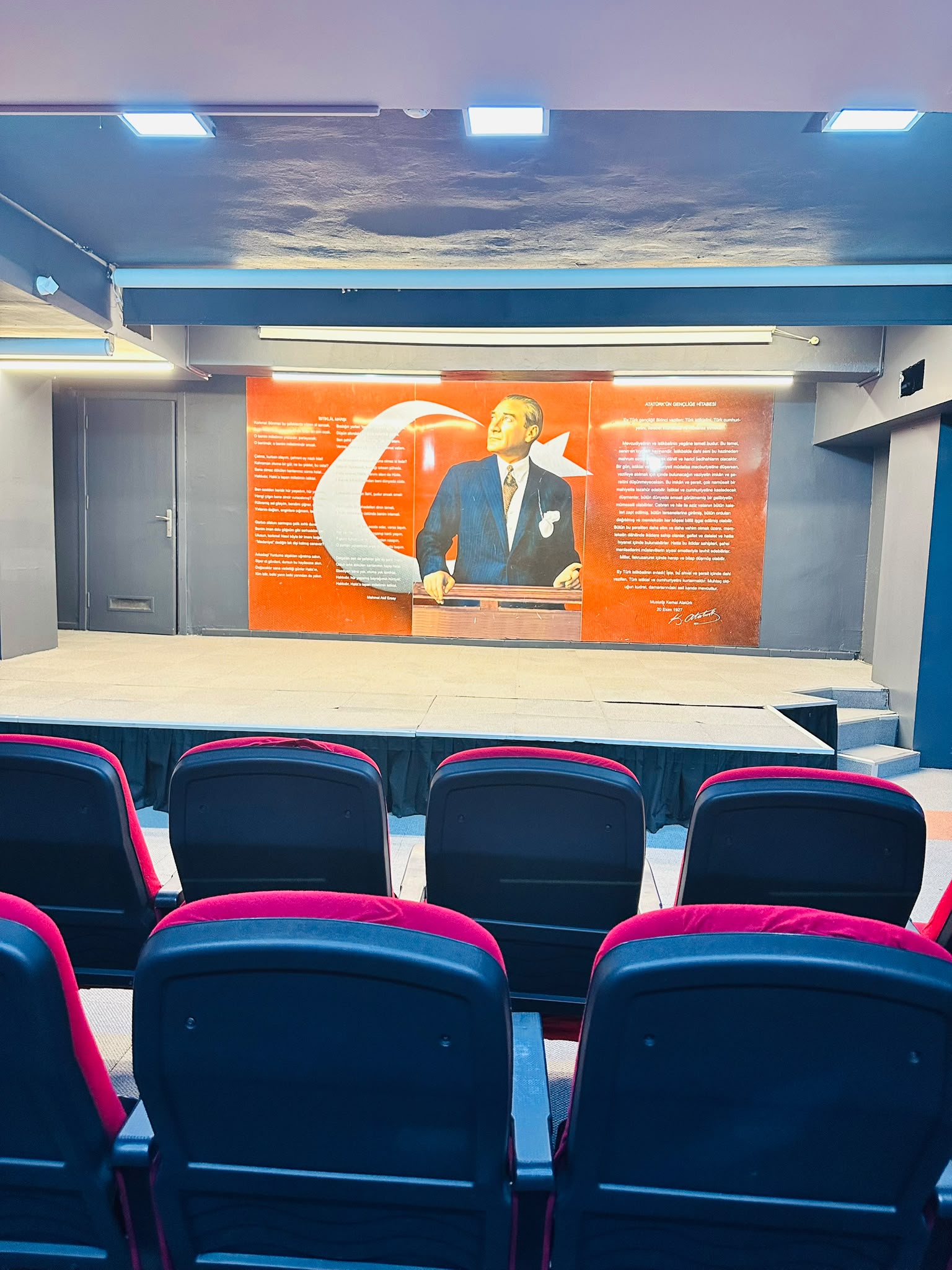 Konferans Salonu