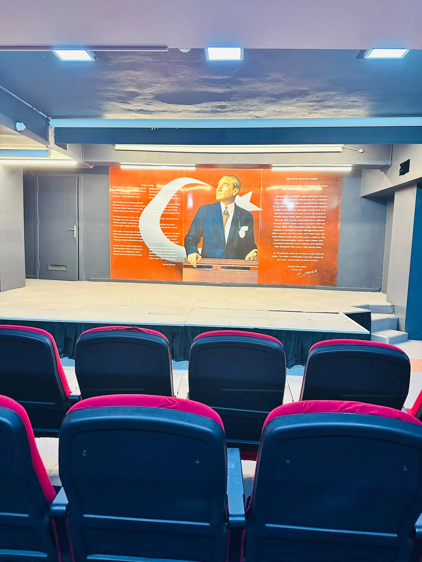Konferans Salonu